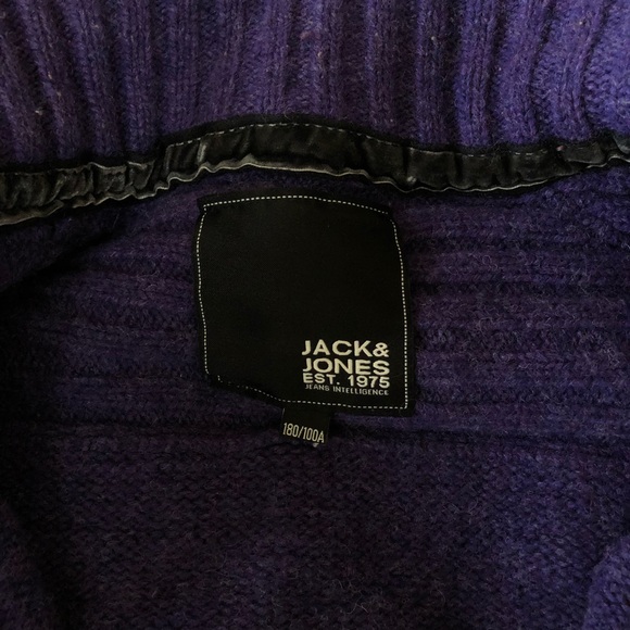 JACK AND JONES purple zip front Andy Cardigan with black accents, size 180/100A. - Picture 10 of 12